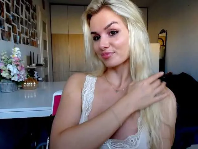 Live sex webcam photo for Cornelia22hot #276252603