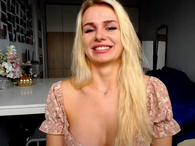 Live sex webcam photo for Cornelia22hot #276274907