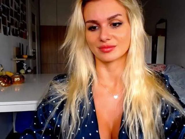 Live sex webcam photo for Cornelia22hot #276451846