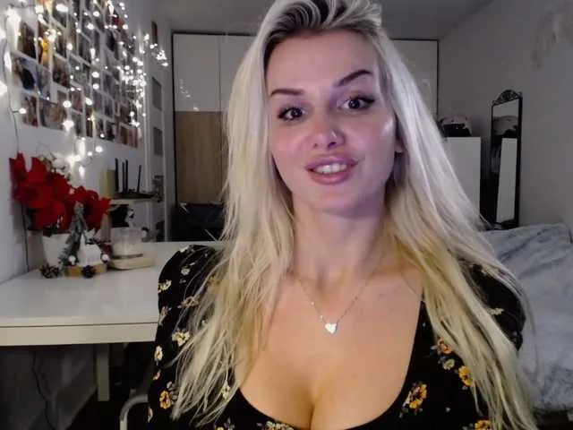 Live sex webcam photo for Cornelia22hot #277041570