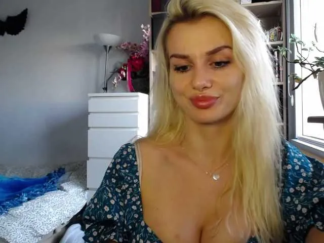 Live sex webcam photo for Cornelia22hot #277681412