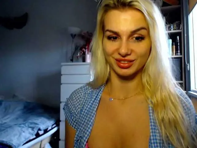 Live sex webcam photo for Cornelia22hot #277741940