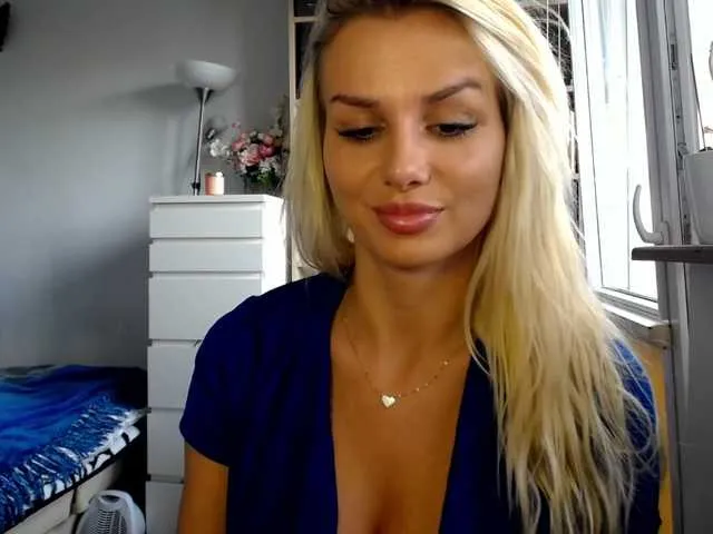 Live sex webcam photo for Cornelia22hot #278087190