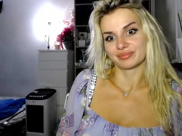 Live sex webcam photo for Cornelia22hot #278228917