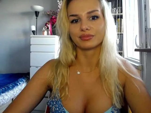 Live sex webcam photo for Cornelia22hot #278267345