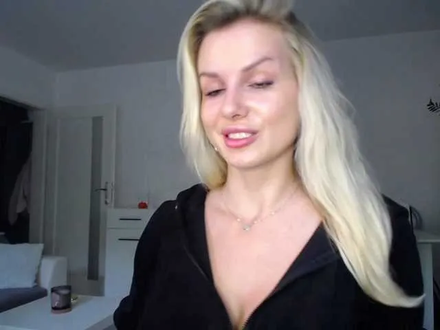 Live sex webcam photo for Cornelia22hot #291857719