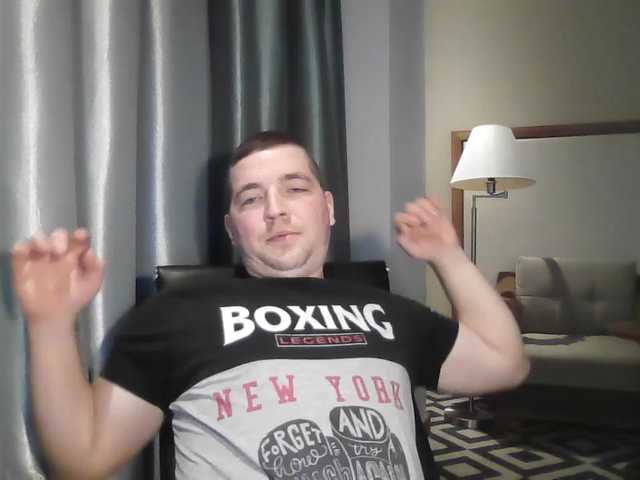 Live sex webcam photo for Corobook #276932216