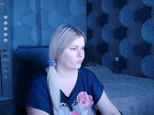 Live sex webcam photo for CorrinnaWild #276884238