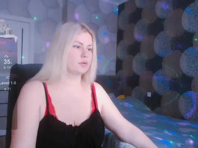 Live sex webcam photo for CorrinnaWild #276986892