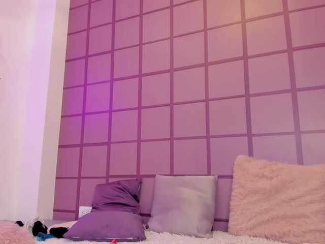 Live sex webcam photo for Corymonroe #277053339