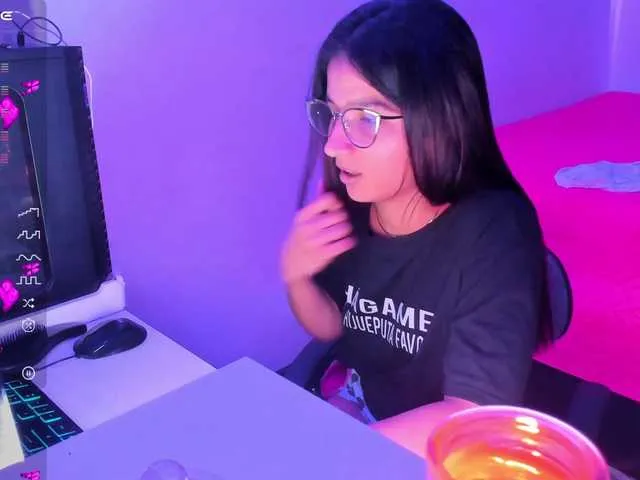 Live sex webcam photo for Cositarika- #276101633