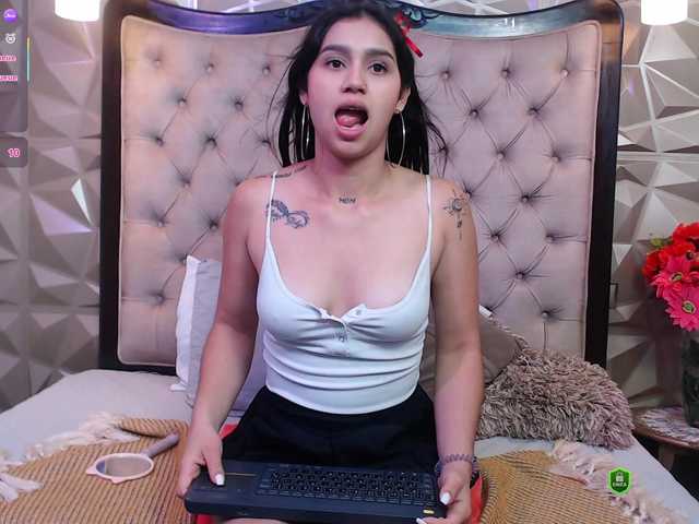 Live sex webcam photo for CosmicCandyX #291400824