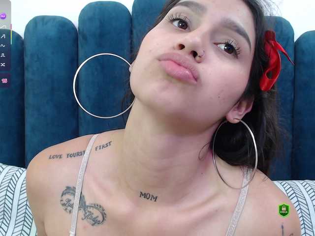 Live sex webcam photo for CosmicCandyX #291426594