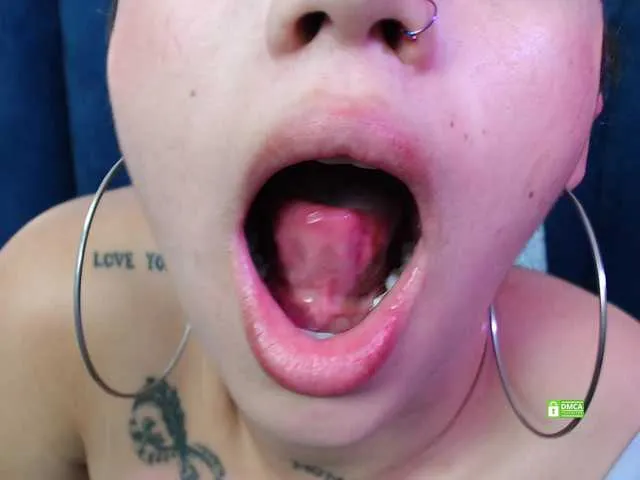 Live sex webcam photo for CosmicCandyX #292129971