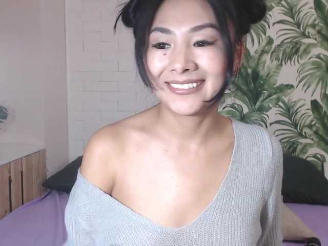 Live sex webcam photo for CosmoBella #272998837