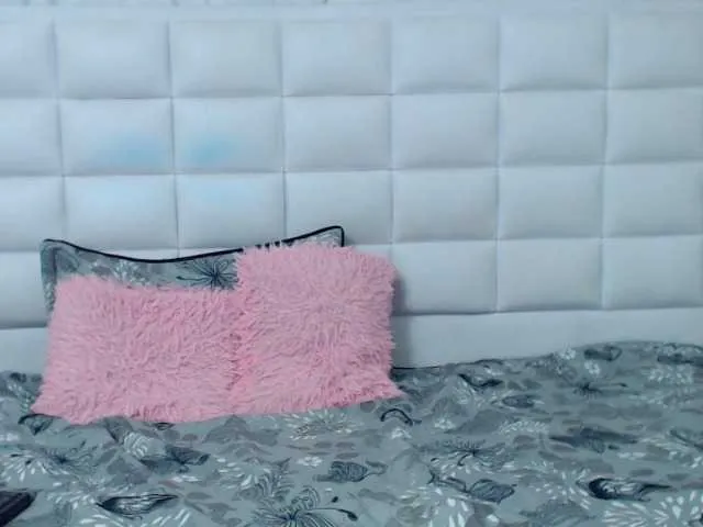 Live sex webcam photo for CosmoWandaa #276228642