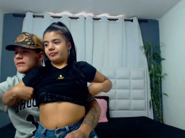 Live sex webcam photo for CosmoWandaa #276393754