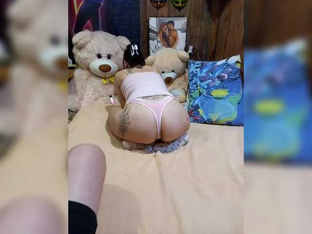 Live sex webcam photo for Cottoncandy1-1 #293219526