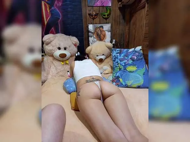 Live sex webcam photo for Cottoncandy1-1 #293227321