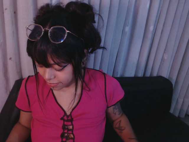 Live sex webcam photo for CountessLayra #288078653