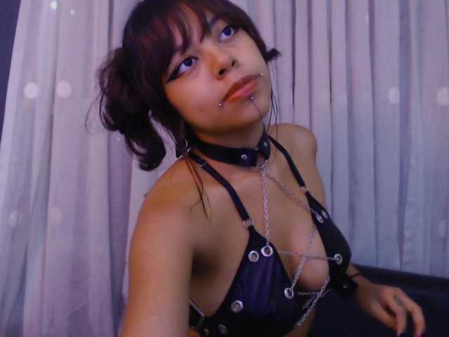 Live sex webcam photo for CountessLayra #288078657