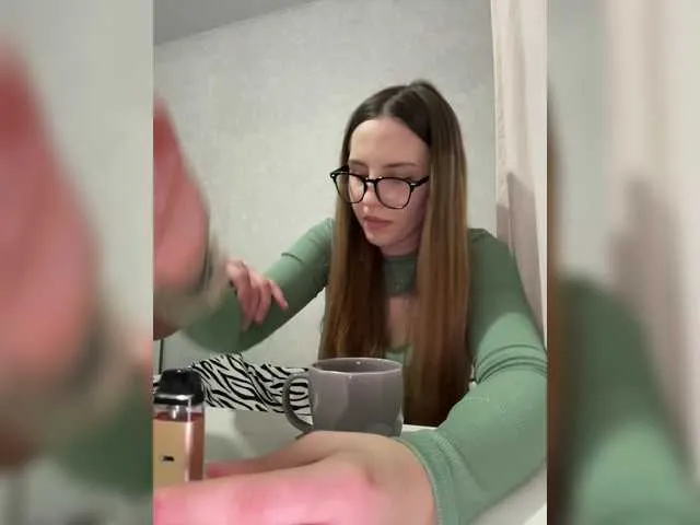 Live sex webcam photo for Couple-sex #290456768