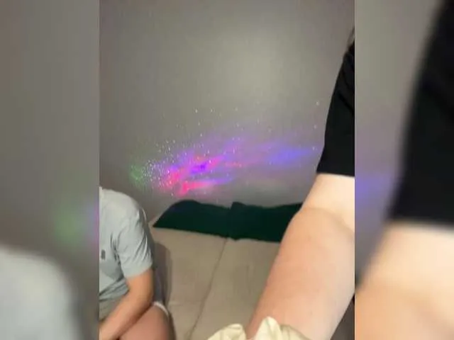 Live sex webcam photo for Couple-sex #290750943