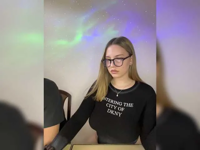 Live sex webcam photo for Couple-sex #291798337