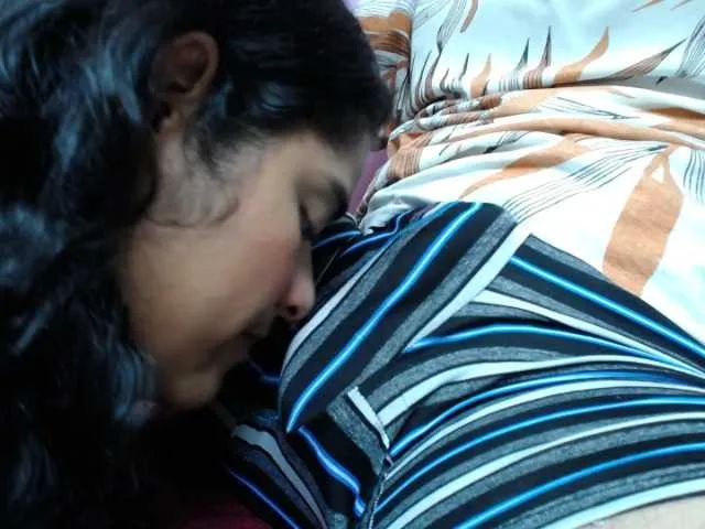 Live sex webcam photo for CoupleExplosi #277974065