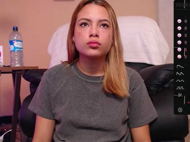 Live sex webcam photo for CoupleLatinCo #272480667