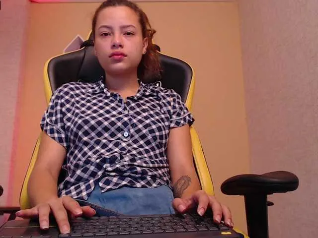 Live sex webcam photo for CoupleLatinCo #273244283