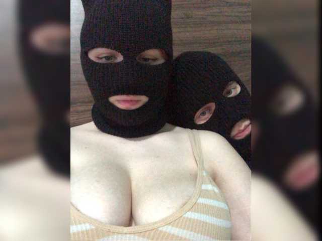 Live sex webcam photo for CoupleSJ #277229963