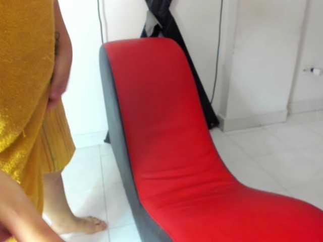 Live sex webcam photo for CoupleandFriends #278272239