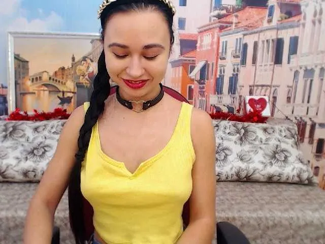 Live sex webcam photo for Courteney #272133183