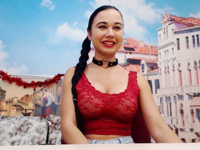 Live sex webcam photo for Courteney #272216429