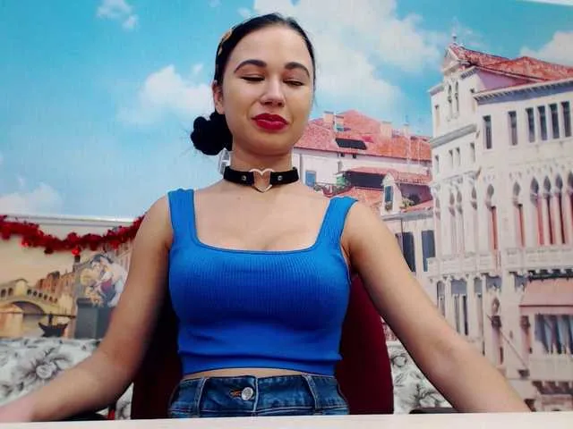 Live sex webcam photo for Courteney #272240056