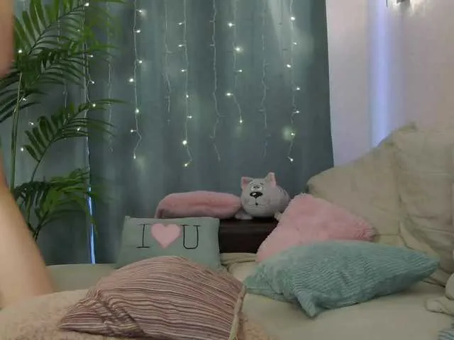 Live sex webcam photo for Coverme #272435834