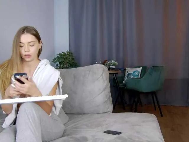 Live sex webcam photo for Coverme #277972263