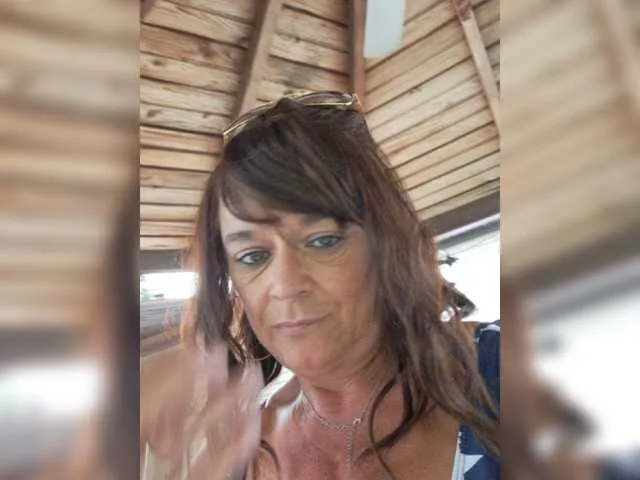 Live sex webcam photo for CowgrlM #275711706