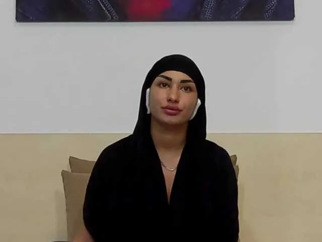 Live sex webcam photo for CoxElisa #276660447