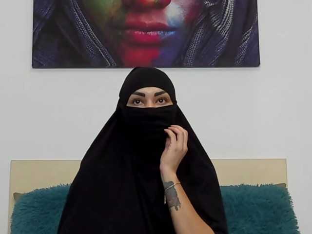 Live sex webcam photo for CoxElisa #276800614