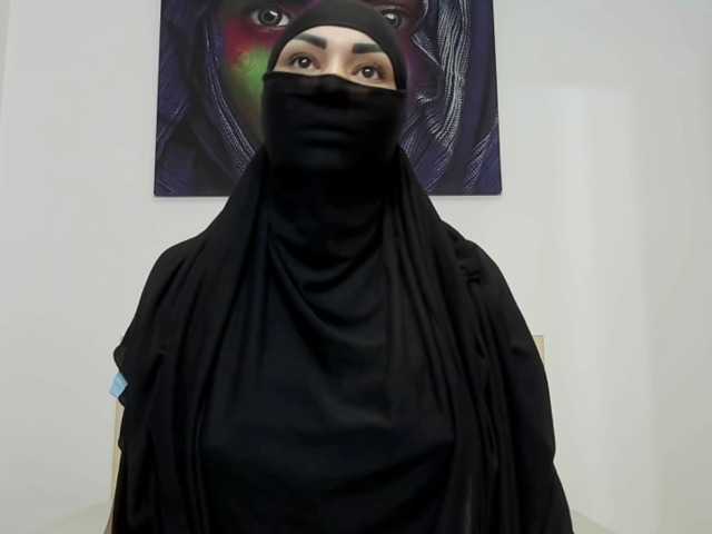 Live sex webcam photo for CoxElisa #277238302