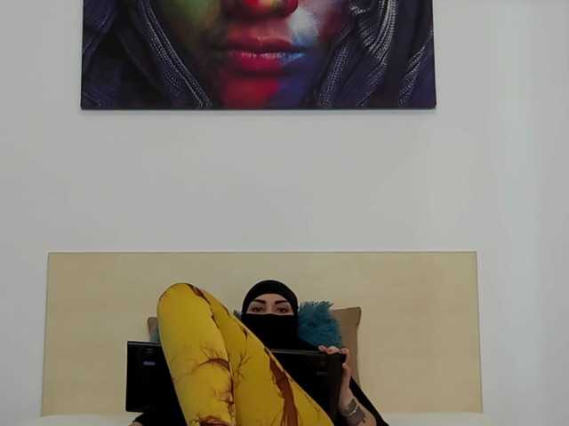 Live sex webcam photo for CoxElisa #277368003