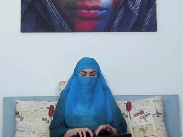 Live sex webcam photo for CoxElysha #271843967