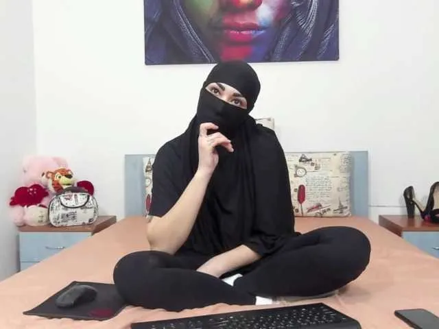 Live sex webcam photo for CoxElysha #271969717