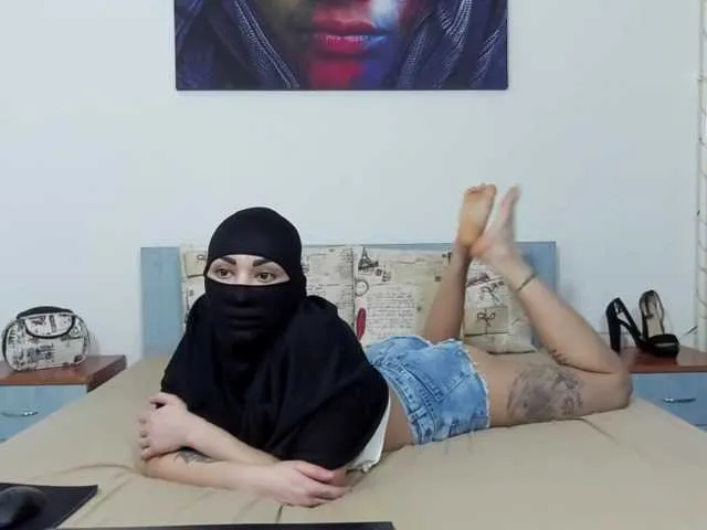 Live sex webcam photo for CoxElysha #272443785