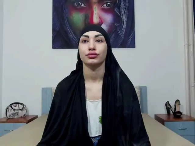 Live sex webcam photo for CoxElysha #272515937