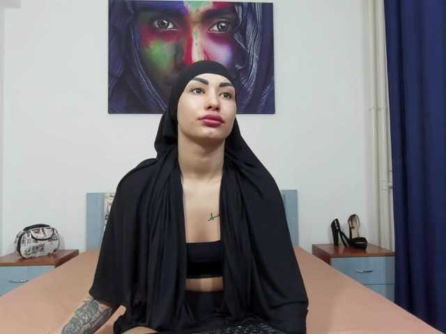 Live sex webcam photo for CoxElysha #272646739