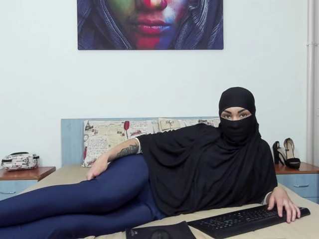 Live sex webcam photo for CoxElysha #272736532