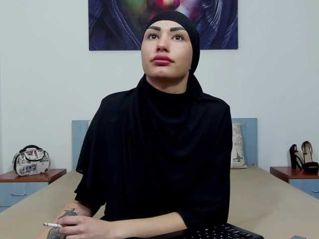 Live sex webcam photo for CoxElysha #272761701